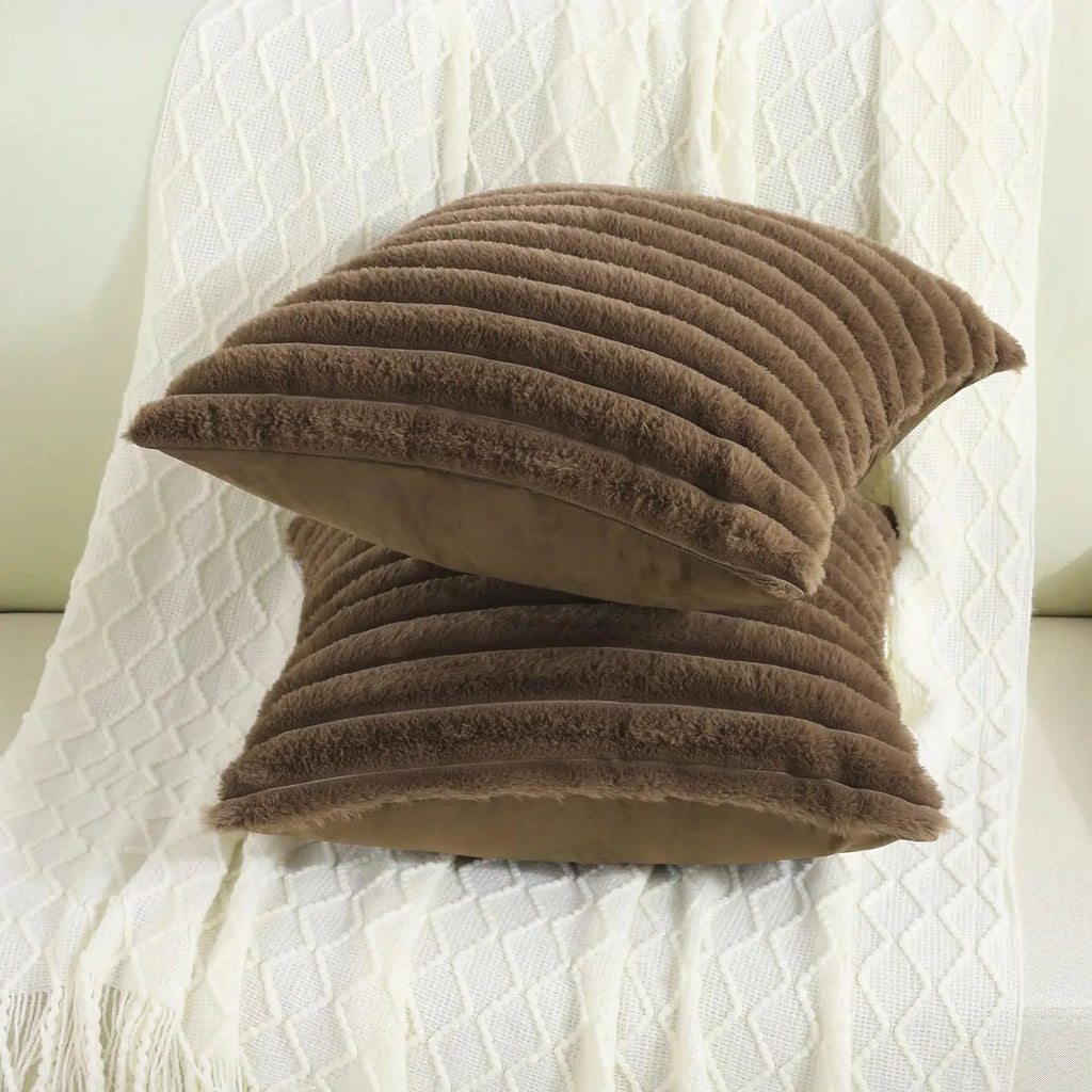 Housse de coussin Fausse Fourrure de Lapin - Chocolat